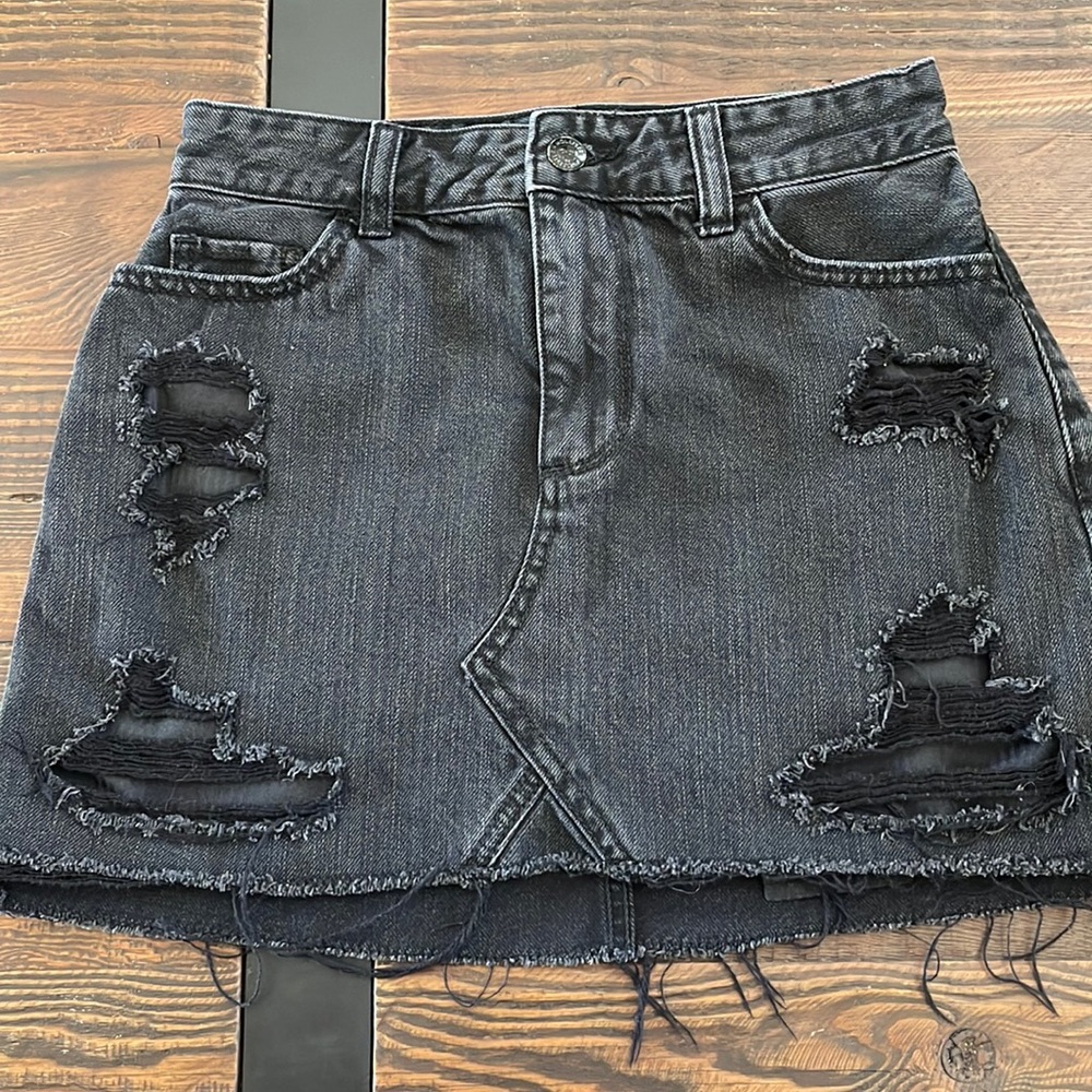 Hollister black denim skirt